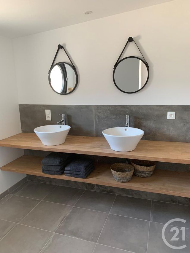 maison à louer - 3 pièces - 74.58 m2 - AGON COUTAINVILLE - 50 - BASSE-NORMANDIE - Century 21 Royer Immo