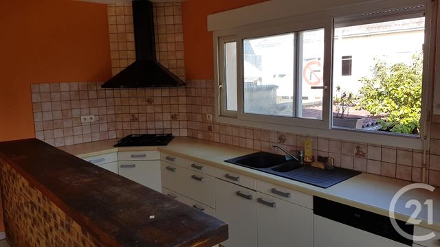 maison à vendre - 3 pièces - 55.6 m2 - AGON COUTAINVILLE - 50 - BASSE-NORMANDIE - Century 21 Royer Immo