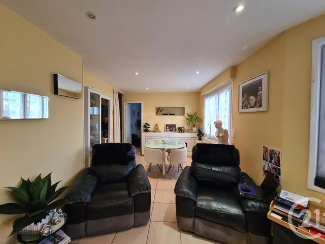 Appartement F2 à vendre - 2 pièces - 37.95 m2 - AGON COUTAINVILLE - 50 - BASSE-NORMANDIE - Century 21 Royer Immo