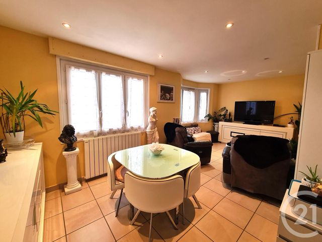 Appartement F2 à vendre - 2 pièces - 37.95 m2 - AGON COUTAINVILLE - 50 - BASSE-NORMANDIE - Century 21 Royer Immo