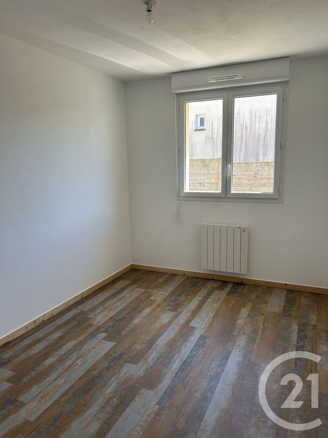 maison à louer - 4 pièces - 77.77 m2 - TOURVILLE SUR SIENNE - 50 - BASSE-NORMANDIE - Century 21 Royer Immo
