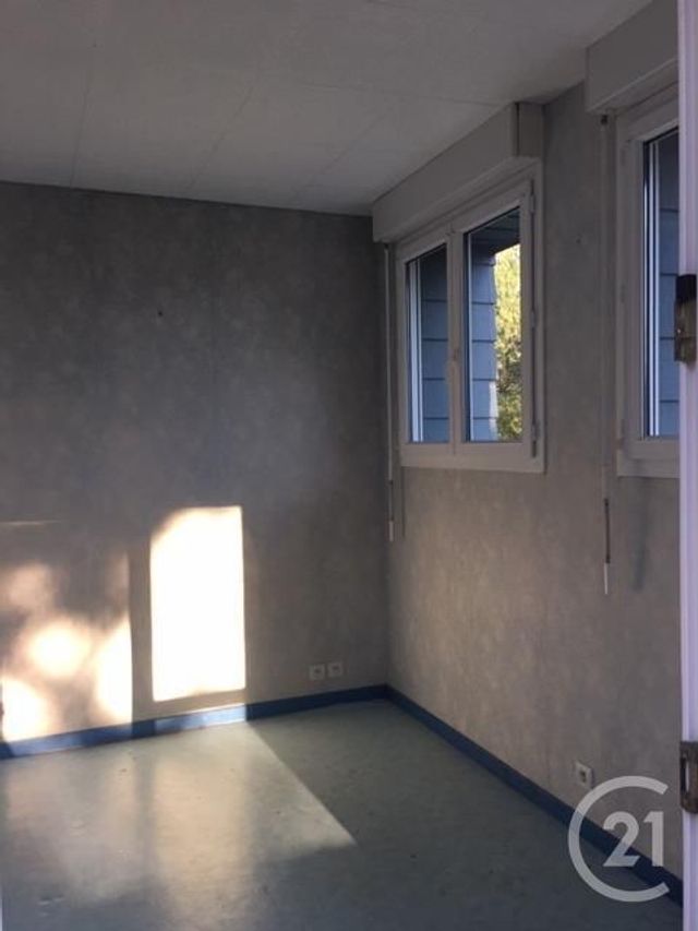 Appartement F3 à vendre - 3 pièces - 41.41 m2 - ST PAIR SUR MER - 50 - BASSE-NORMANDIE - Century 21 Royer Immo Appartement F3 à vendre - 3 pièces - 41.41 m2 - ST PAIR SUR MER - 50 - BASSE-NORMANDIE - Century 21 Royer Immo