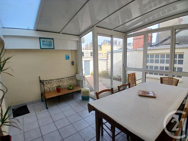 Appartement F5 à vendre - 6 pièces - 106.44 m2 - GRANVILLE - 50 - BASSE-NORMANDIE - Century 21 Royer Immo