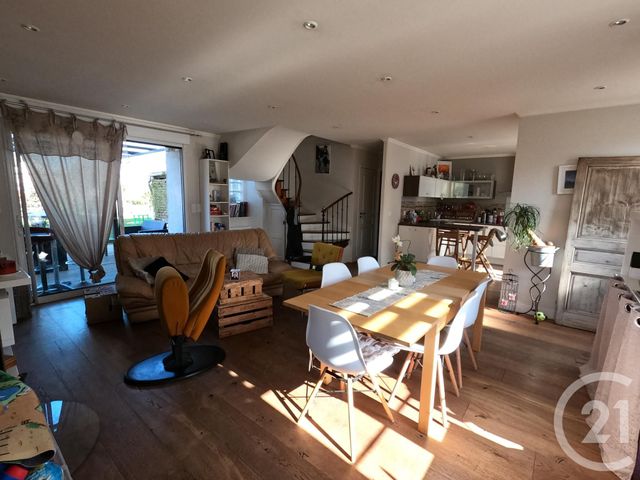 maison à vendre - 7 pièces - 137.65 m2 - GRANVILLE - 50 - BASSE-NORMANDIE - Century 21 Royer Immo maison à vendre - 7 pièces - 137.65 m2 - GRANVILLE - 50 - BASSE-NORMANDIE - Century 21 Royer Immo