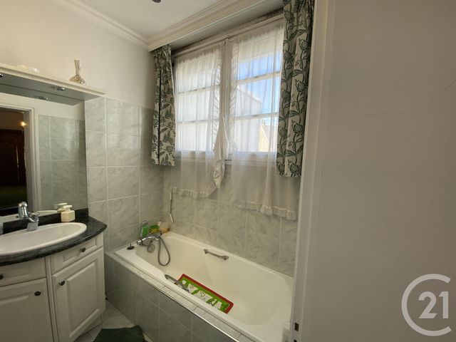 Afficher la photo en grand maison à vendre - 10 pièces - 301.5 m2 - GRANVILLE - 50 - BASSE-NORMANDIE - Century 21 Royer Immo