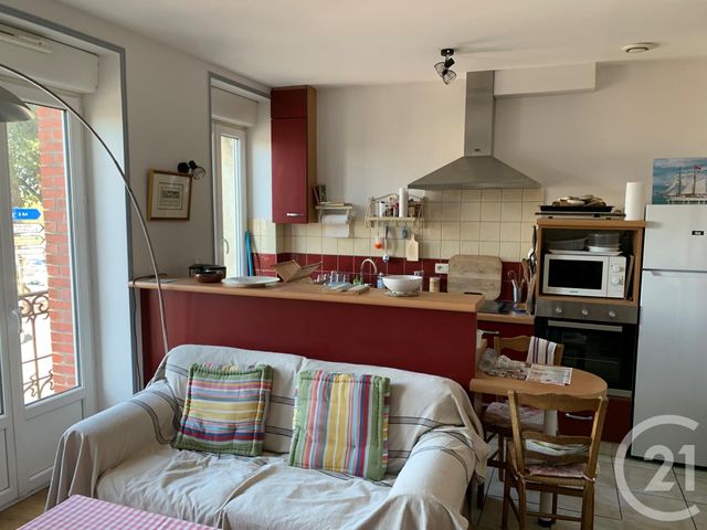 Afficher la photo en grand Appartement F3 à vendre - 3 pièces - 42.2 m2 - GRANVILLE - 50 - BASSE-NORMANDIE - Century 21 Royer Immo