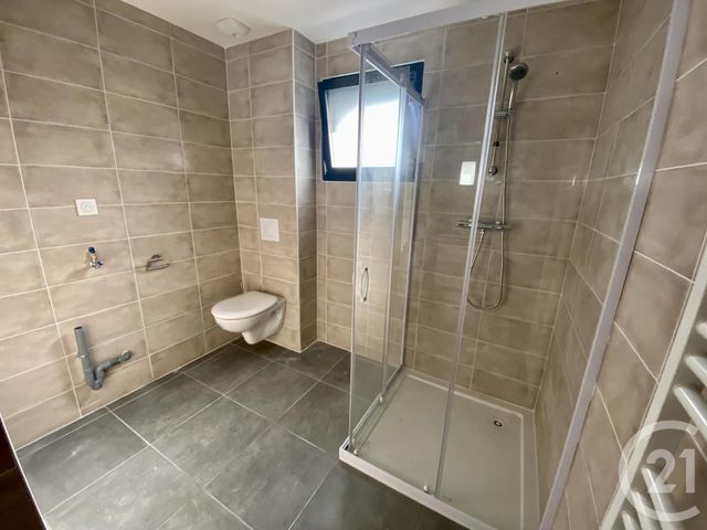 Appartement F3 à vendre - 3 pièces - 61.9 m2 - DONVILLE LES BAINS - 50 - BASSE-NORMANDIE - Century 21 Royer Immo