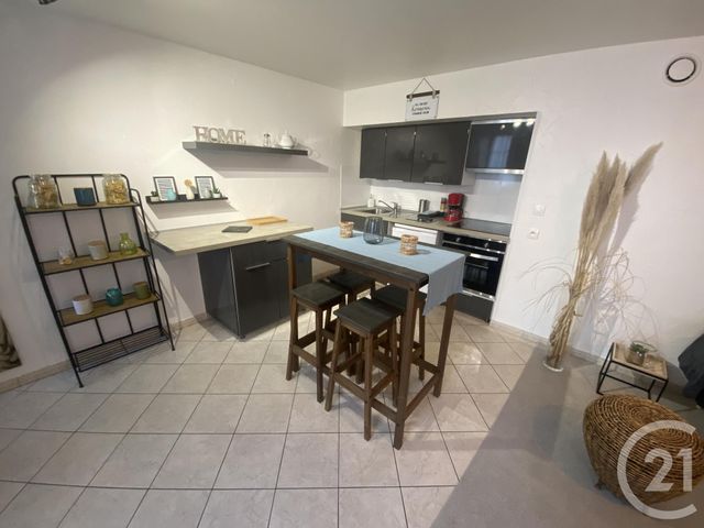 Appartement F3 à vendre - 3 pièces - 63.8 m2 - GRANVILLE - 50 - BASSE-NORMANDIE - Century 21 Royer Immo