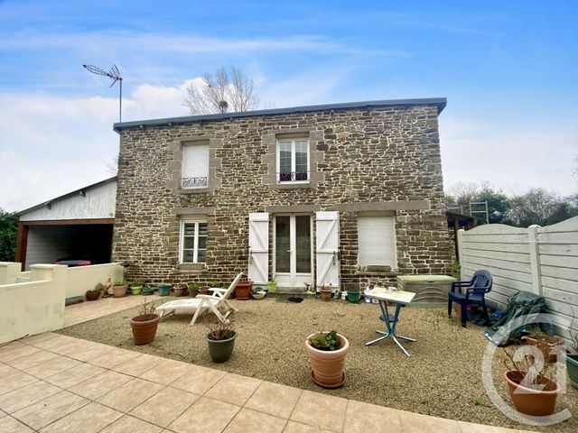 maison à vendre - 9 pièces - 203.51 m2 - ST SAUVEUR LA POMMERAYE - 50 - BASSE-NORMANDIE - Century 21 Royer Immo