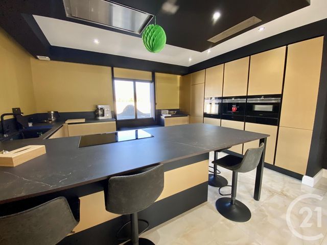 Afficher la photo en grand maison à vendre - 8 pièces - 276.0 m2 - COUDEVILLE SUR MER - 50 - BASSE-NORMANDIE - Century 21 Royer Immo