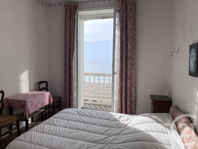 maison à vendre - 8 pièces - 145.0 m2 - JULLOUVILLE - 50 - BASSE-NORMANDIE - Century 21 Royer Immo