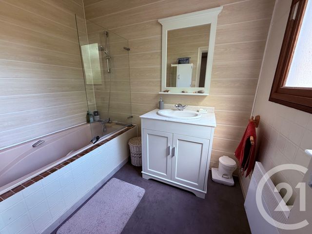 maison à vendre - 5 pièces - 147.0 m2 - GENETS - 50 - BASSE-NORMANDIE - Century 21 Royer Immo