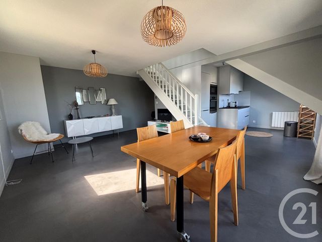 Appartement F3 à vendre - 3 pièces - 45.31 m2 - JULLOUVILLE - 50 - BASSE-NORMANDIE - Century 21 Royer Immo