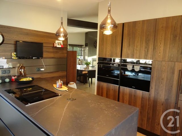 maison à vendre - 6 pièces - 166.6 m2 - DONVILLE LES BAINS - 50 - BASSE-NORMANDIE - Century 21 Royer Immo