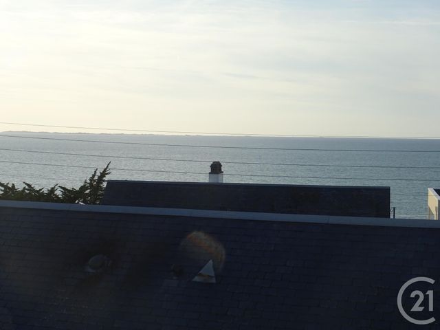 maison à vendre - 6 pièces - 166.6 m2 - DONVILLE LES BAINS - 50 - BASSE-NORMANDIE - Century 21 Royer Immo