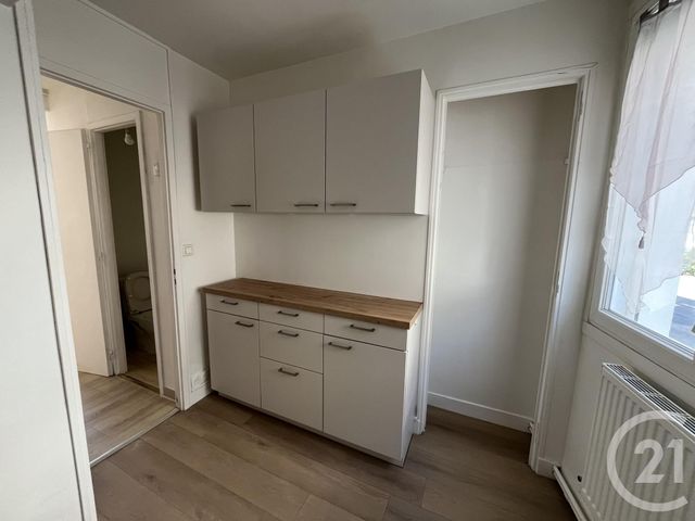 Appartement F3 à louer - 3 pièces - 64.69 m2 - GRANVILLE - 50 - BASSE-NORMANDIE - Century 21 Royer Immo