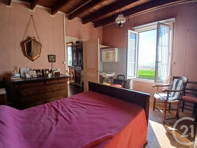 maison à vendre - 5 pièces - 102.07 m2 - ST JEAN LE THOMAS - 50 - BASSE-NORMANDIE - Century 21 Royer Immo