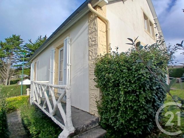 maison à vendre - 5 pièces - 102.07 m2 - ST JEAN LE THOMAS - 50 - BASSE-NORMANDIE - Century 21 Royer Immo