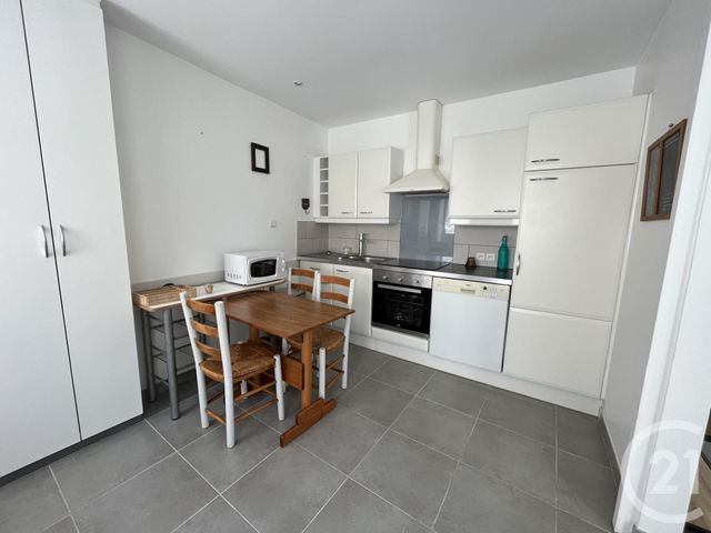 Appartement F1 à louer - 1 pièce - 39.0 m2 - GRANVILLE - 50 - BASSE-NORMANDIE - Century 21 Royer Immo