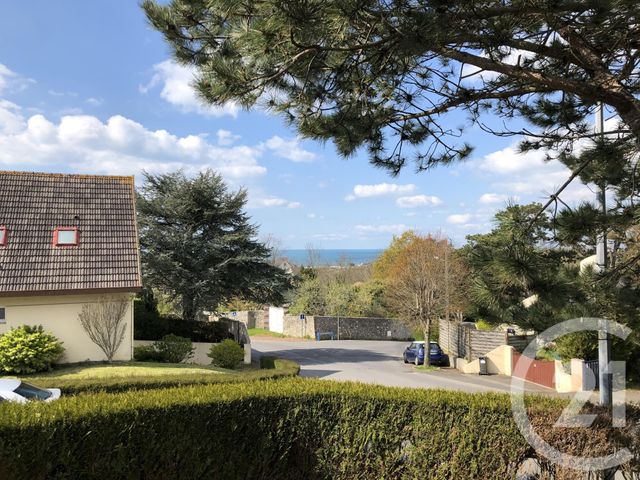 maison à vendre - 8 pièces - 216.0 m2 - DONVILLE LES BAINS - 50 - BASSE-NORMANDIE - Century 21 Royer Immo