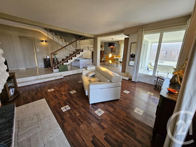 maison à vendre - 8 pièces - 216.0 m2 - DONVILLE LES BAINS - 50 - BASSE-NORMANDIE - Century 21 Royer Immo