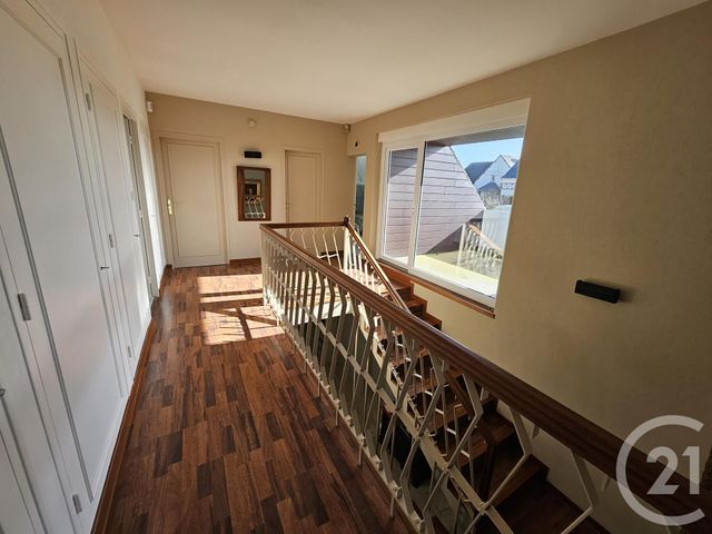 maison à vendre - 8 pièces - 216.0 m2 - DONVILLE LES BAINS - 50 - BASSE-NORMANDIE - Century 21 Royer Immo
