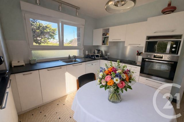 maison à vendre - 8 pièces - 161.0 m2 - JULLOUVILLE - 50 - BASSE-NORMANDIE - Century 21 Royer Immo