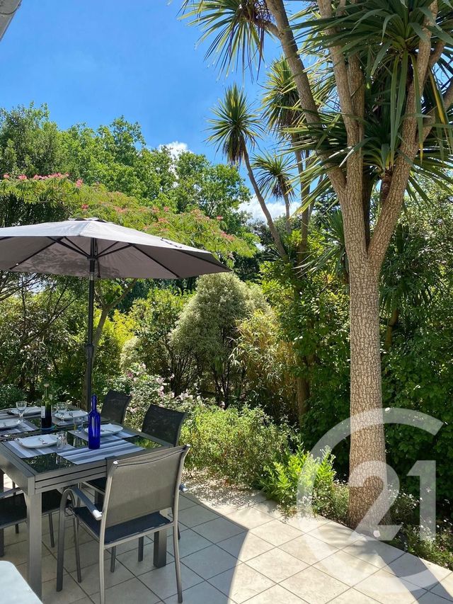 maison à vendre - 8 pièces - 161.0 m2 - JULLOUVILLE - 50 - BASSE-NORMANDIE - Century 21 Royer Immo