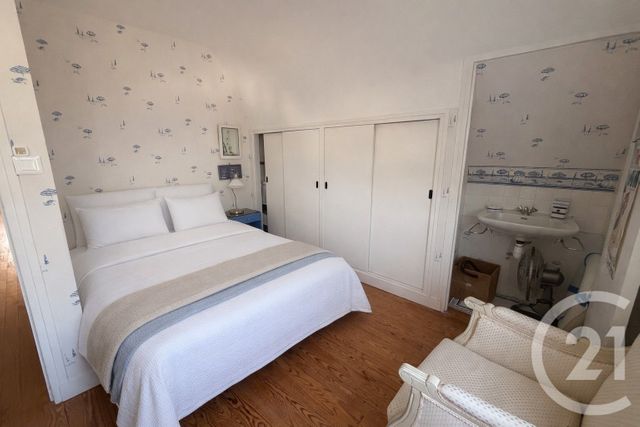 maison à vendre - 8 pièces - 161.0 m2 - JULLOUVILLE - 50 - BASSE-NORMANDIE - Century 21 Royer Immo