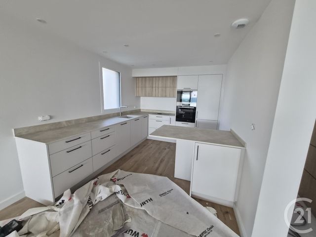 Appartement F3 à vendre - 3 pièces - 68.21 m2 - DONVILLE LES BAINS - 50 - BASSE-NORMANDIE - Century 21 Royer Immo