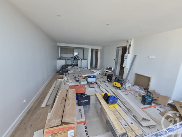 Appartement F3 à vendre - 3 pièces - 69.11 m2 - DONVILLE LES BAINS - 50 - BASSE-NORMANDIE - Century 21 Royer Immo