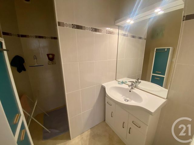 Appartement F3 à louer - 3 pièces - 74.4 m2 - GRANVILLE - 50 - BASSE-NORMANDIE - Century 21 Royer Immo
