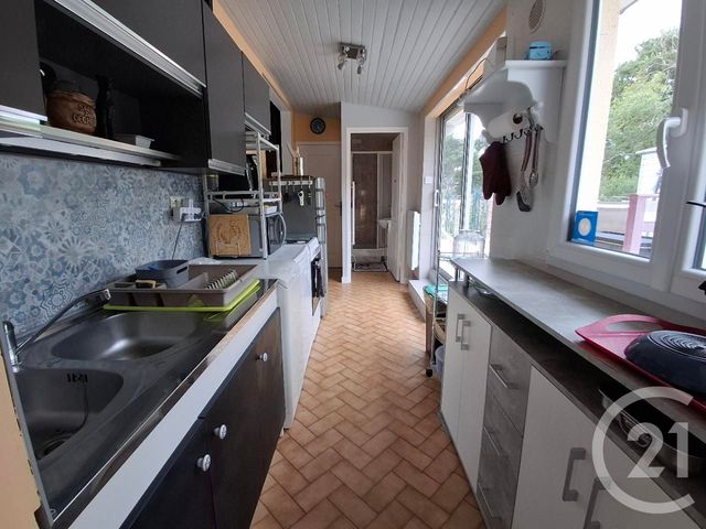 maison à vendre - 6 pièces - 135.0 m2 - JULLOUVILLE - 50 - BASSE-NORMANDIE - Century 21 Royer Immo