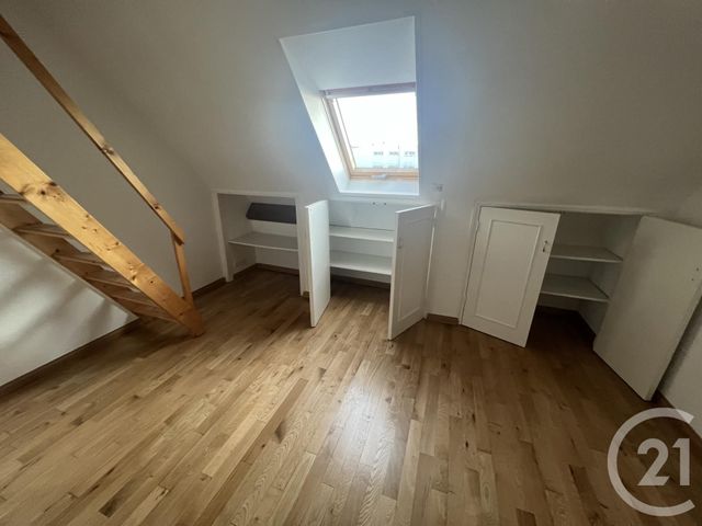 Appartement F3 à louer - 3 pièces - 80.1 m2 - JULLOUVILLE - 50 - BASSE-NORMANDIE - Century 21 Royer Immo
