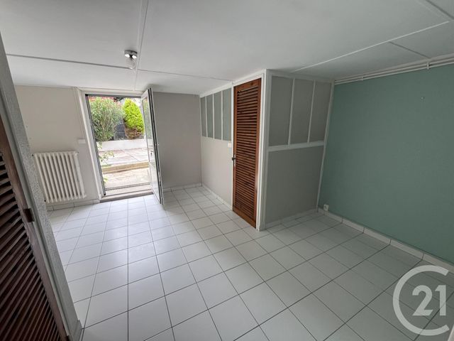 maison à louer - 4 pièces - 110.46 m2 - DONVILLE LES BAINS - 50 - BASSE-NORMANDIE - Century 21 Royer Immo