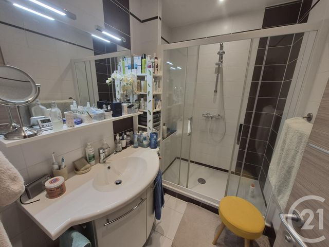 Appartement F4 à vendre - 4 pièces - 93.12 m2 - DONVILLE LES BAINS - 50 - BASSE-NORMANDIE - Century 21 Royer Immo