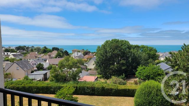 Appartement F4 à vendre - 4 pièces - 93.12 m2 - DONVILLE LES BAINS - 50 - BASSE-NORMANDIE - Century 21 Royer Immo