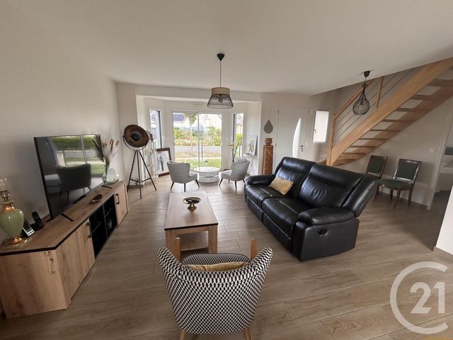 maison à louer - 6 pièces - 134.0 m2 - DONVILLE LES BAINS - 50 - BASSE-NORMANDIE - Century 21 Royer Immo