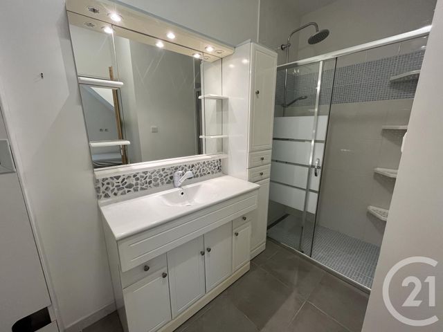 Appartement F1 à louer - 1 pièce - 39.0 m2 - GRANVILLE - 50 - BASSE-NORMANDIE - Century 21 Royer Immo